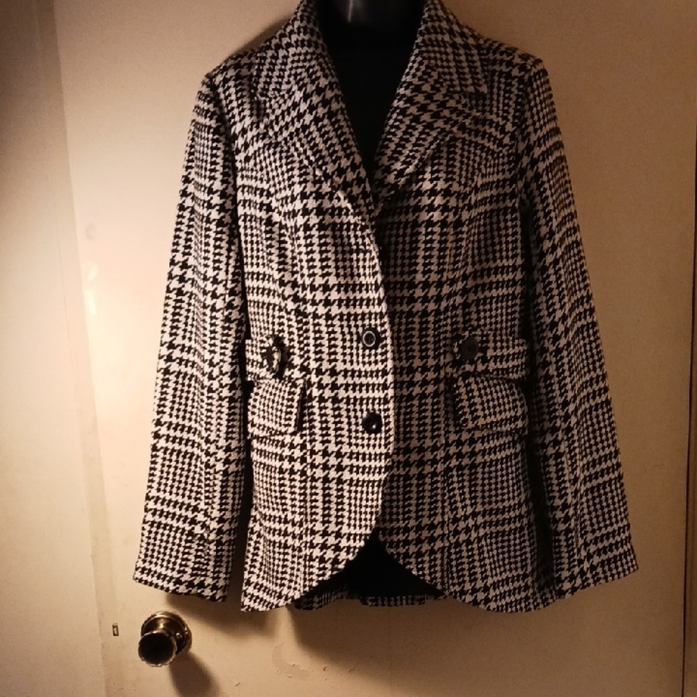 Candie's Classic Black and White Blazer
